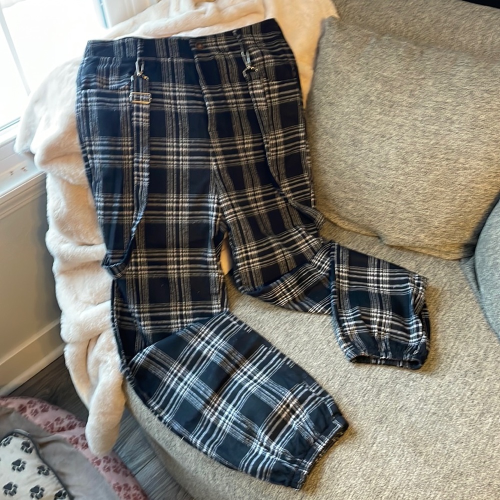 ROMWE Plaid Suspenders Pants